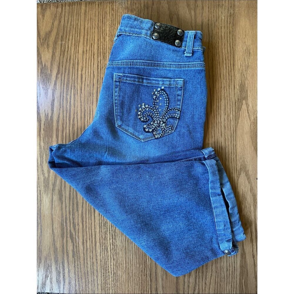 Style & Co. Blue Women's Embellished Back-Pocket Capri Jeans